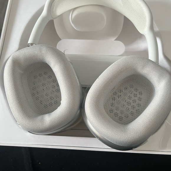 airpods max